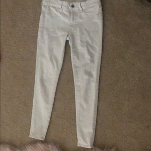 white american Eagle skinny jeans